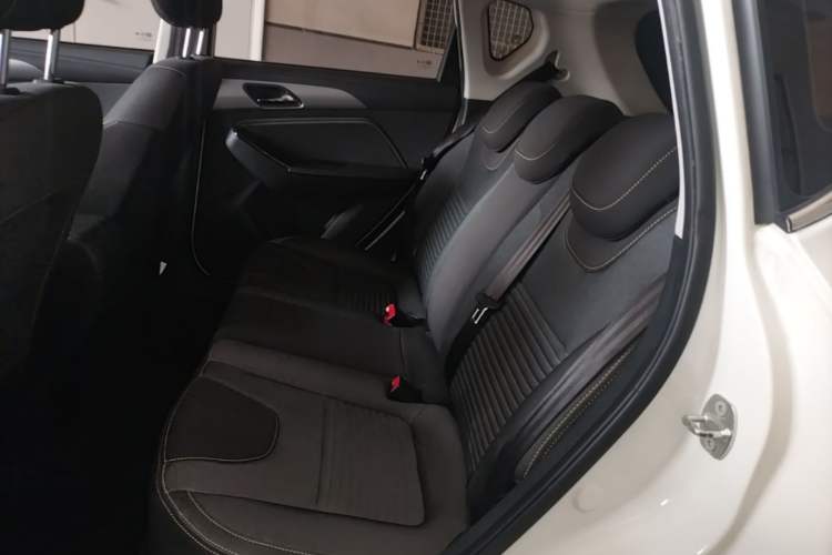 Used BAIC Beijing X3 2019 1.5T Manual Glory Edition Left Rear Seat