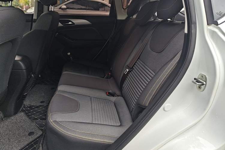 Used BAIC Beijing X3 2019 1.5T CVT Glory Edition Left Rear Seat