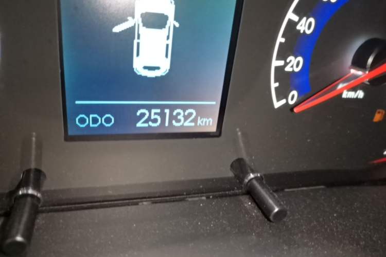 Used BAIC Beijing X3 2019 1.5T CVT Glory Edition Odometer Close Up