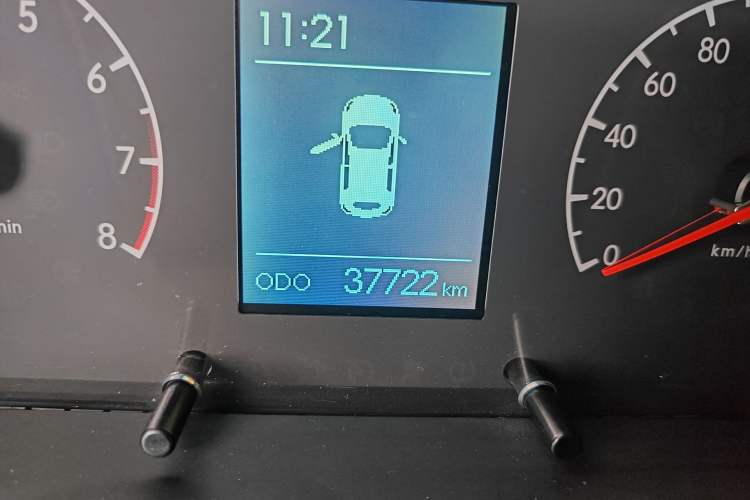 Used BAIC Beijing X3 2019 1.5T CVT Glory Edition Odometer Close Up