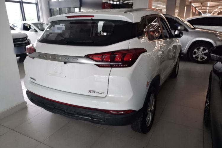 Used BAIC Beijing X3 2019 1.5T CVT Glory Edition Rear Right 45 Deg