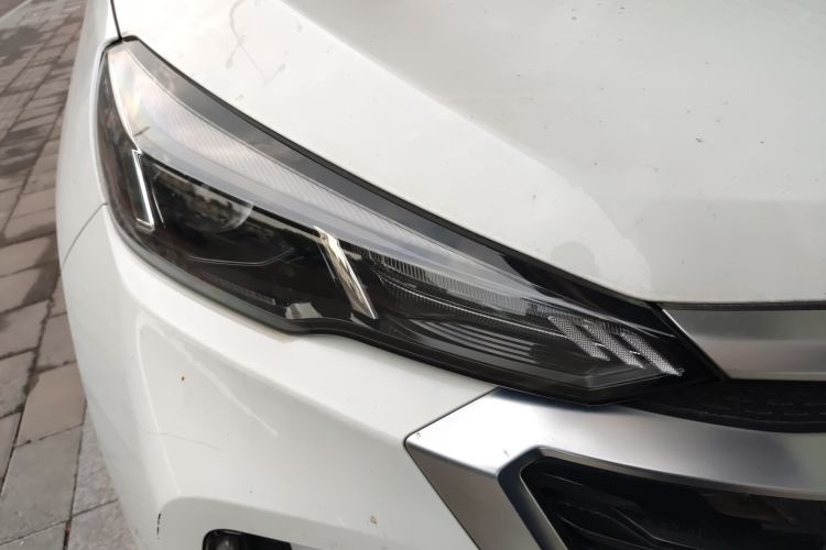 Used BAIC Beijing X3 2019 1.5T CVT Glory Edition Right Front Headlight