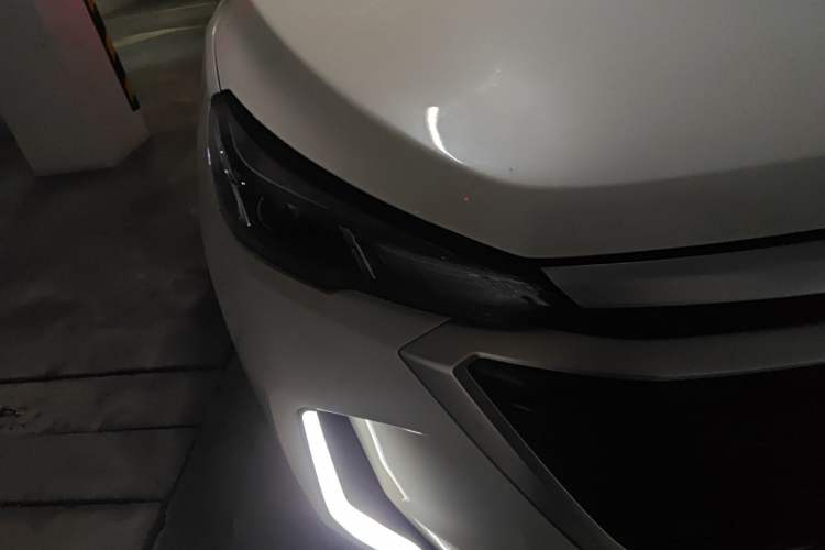 Used BAIC Beijing X3 2019 1.5T CVT Glory Edition Right Front Headlight
