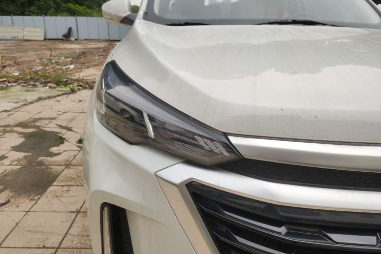 Used BAIC Beijing X3 2019 1.5T CVT Glory Edition Right Front Headlight