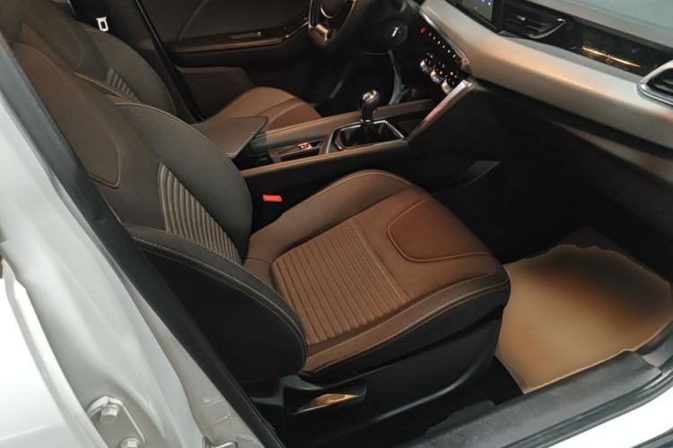 Used BAIC Beijing X3 2019 1.5T Manual Glory Edition Right Front Seat
