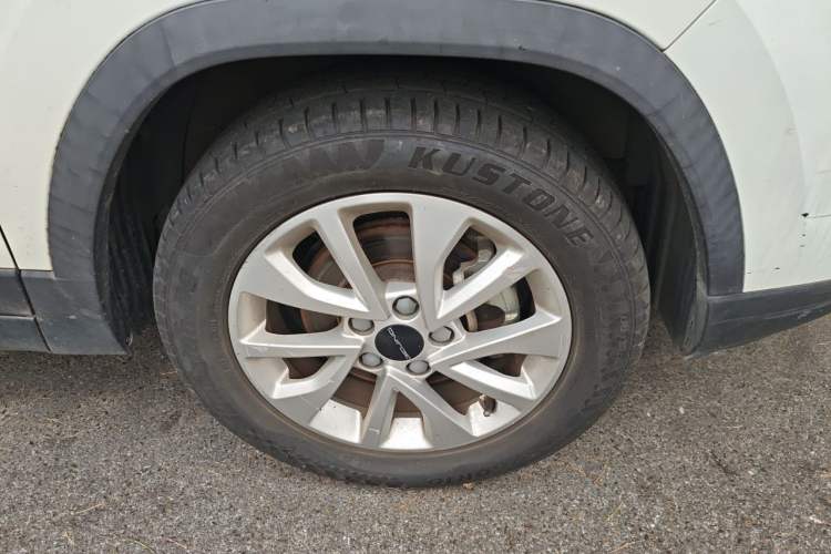 Used BAIC Beijing X3 2019 1.5T CVT Glory Edition Right Front Wheel Hub