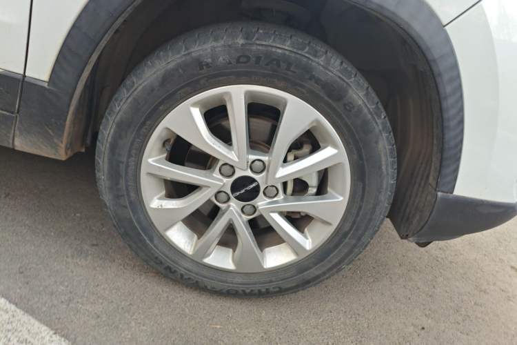 Used BAIC Beijing X3 2019 1.5T Manual Glory Edition Right Front Wheel Hub