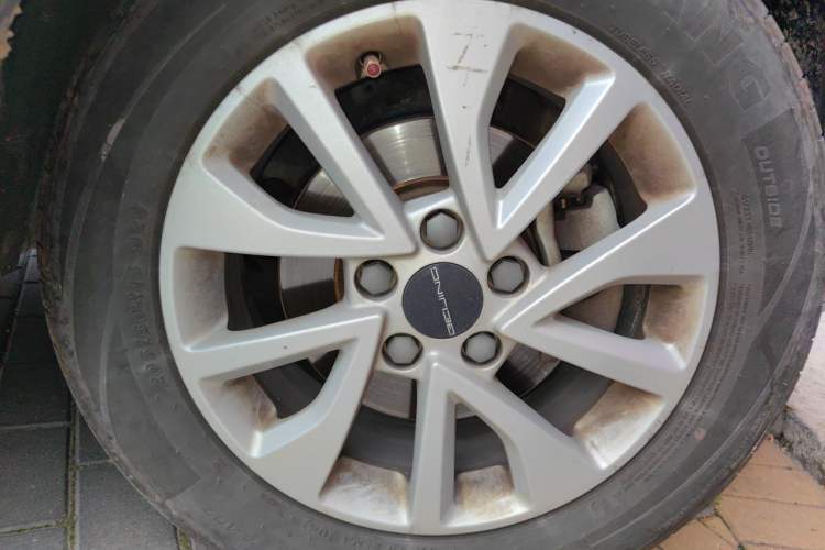 Used BAIC Beijing X3 2019 1.5T Manual Glory Edition Right Front Wheel Hub