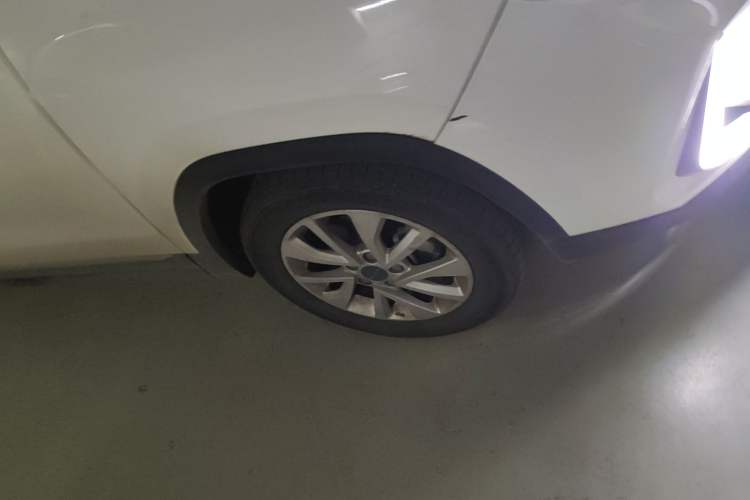 Used BAIC Beijing X3 2019 1.5T CVT Glory Edition Right Front Wheel Hub