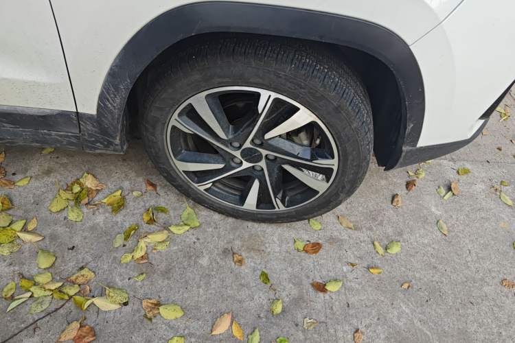 Used BAIC Beijing X3 2019 1.5T CVT Star Edition Right Front Wheel Hub