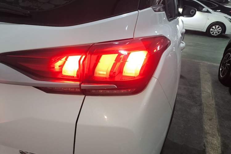 Used BAIC Beijing X3 2019 1.5T Manual Glory Edition Right Rear Taillight