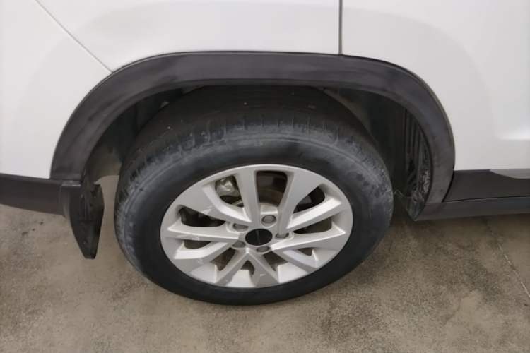 Used BAIC Beijing X3 2019 1.5T Manual Glory Edition Right Rear Wheel Hub