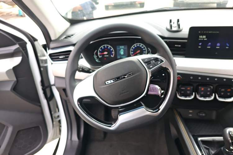 Used BAIC Beijing X3 2019 1.5T Manual Glory Edition Steering Wheel