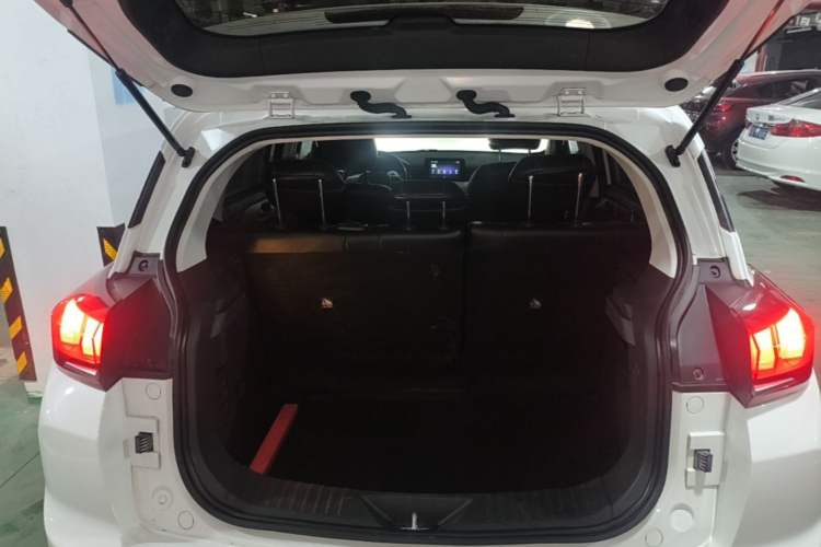 Used BAIC Beijing X3 2019 1.5T Manual Glory Edition Trunk