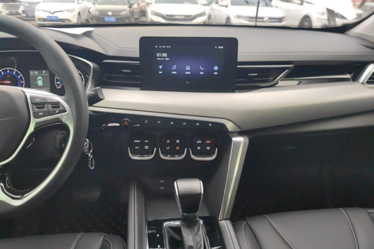 Used BAIC Beijing X3 2020 1.5T CVT Honor Edition PLUS Audio And AC Panel