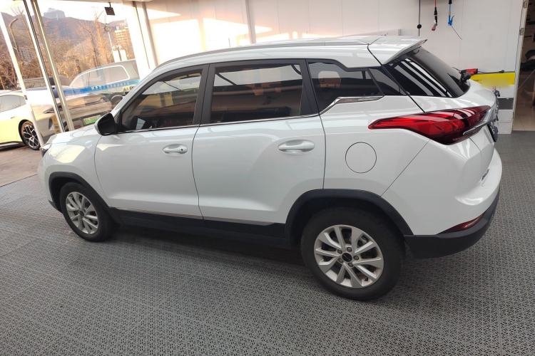 Used BAIC Beijing X3 2020 1.5T CVT Honor Edition PLUS Exterior 5