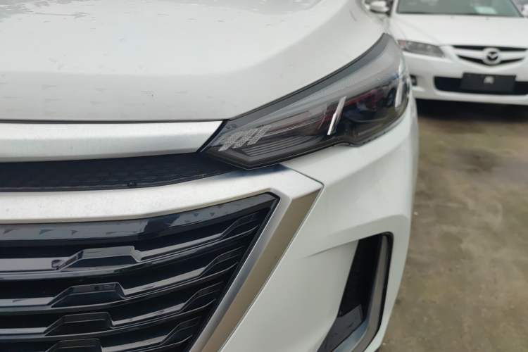 Used BAIC Beijing X3 2020 1.5T CVT Honor Edition PLUS Left Front Headlight