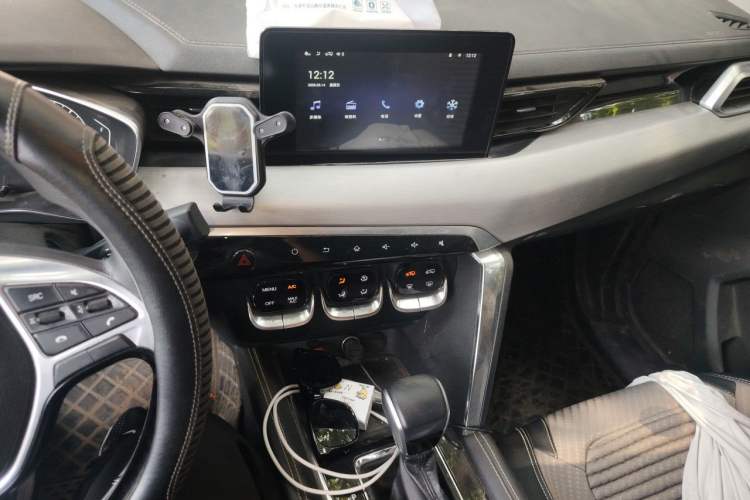 Used BAIC Beijing X3 2021 1.5T CVT Glory Edition Audio And AC Panel