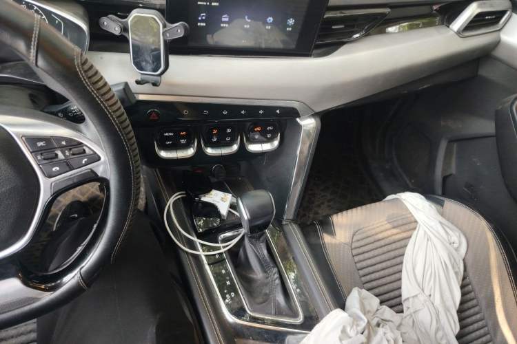 Used BAIC Beijing X3 2021 1.5T CVT Glory Edition Gear Lever
