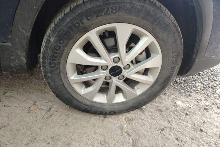 Used BAIC Beijing X3 2021 1.5T CVT Glory Edition Right Front Wheel Hub