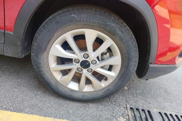 Used BAIC Beijing X3 2021 1.5T Manual Glory Edition Right Front Wheel Hub