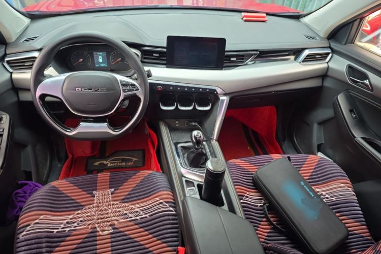 Used BAIC Beijing X3 2021 1.5T Manual Glory Edition Center Console