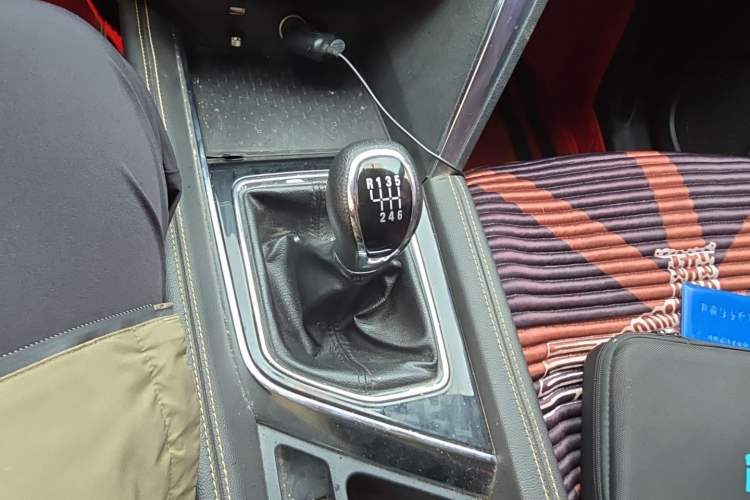 Used BAIC Beijing X3 2021 1.5T Manual Glory Edition Gear Lever