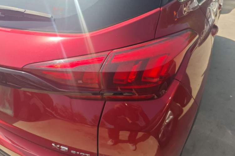 Used BAIC Beijing X3 2021 1.5T Manual Glory Edition Right Rear Taillight