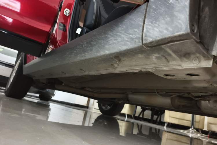 Used BAIC Beijing X3 2021 1.5T CVT Glory Edition Right Side Sill