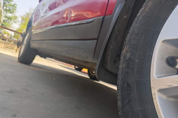 Used BAIC Beijing X3 2021 1.5T Manual Glory Edition Right Side Sill