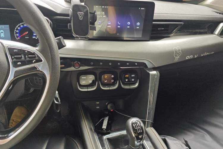 Used BAIC Beijing X3 2021 1.5T Manual Glory Edition Audio And AC Panel