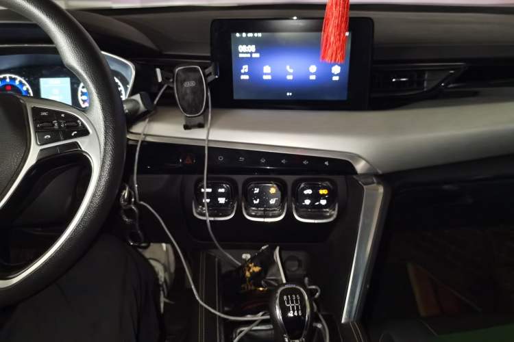 Used BAIC Beijing X3 2021 1.5T Manual Glory Edition Audio And AC Panel