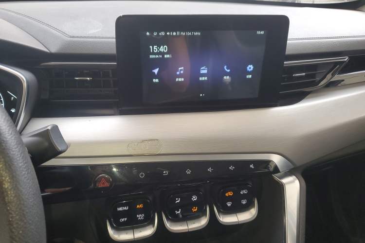 Used BAIC Beijing X3 2021 1.5T CVT Glory Edition Audio And AC Panel