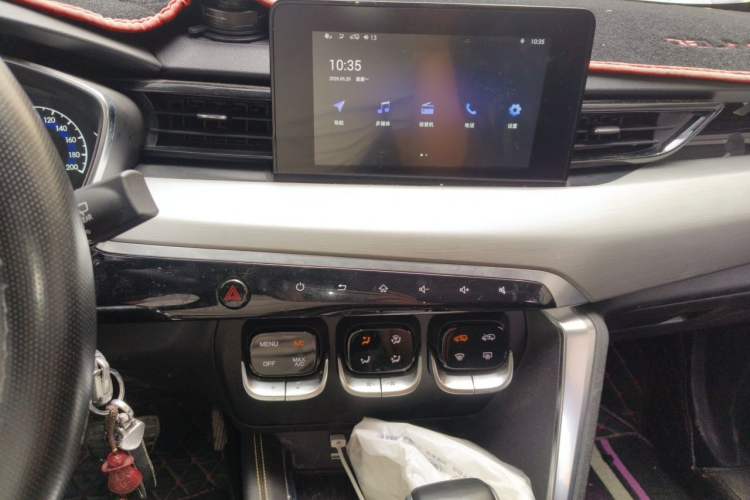 Used BAIC Beijing X3 2021 1.5T CVT Glory Edition Audio And AC Panel