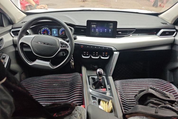 Used BAIC Beijing X3 2021 1.5T Manual Glory Edition Center Console