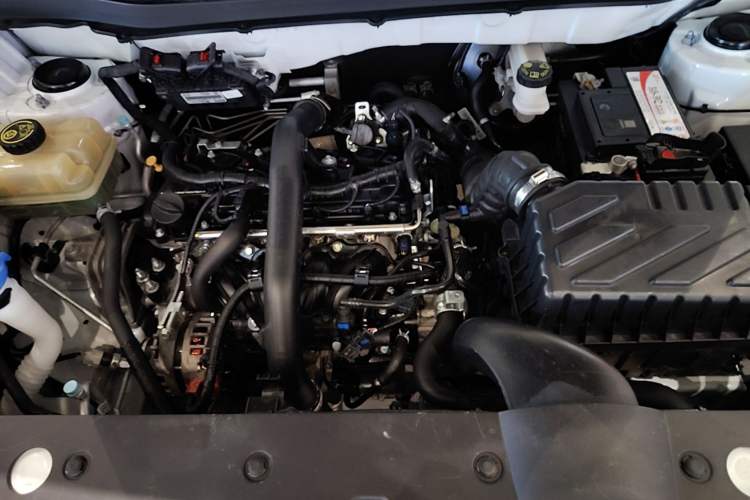 Used BAIC Beijing X3 2021 1.5T Manual Glory Edition Engine Bay