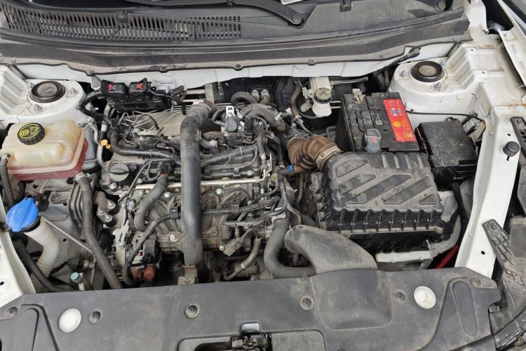 Used BAIC Beijing X3 2021 1.5T Manual Glory Edition Engine Bay