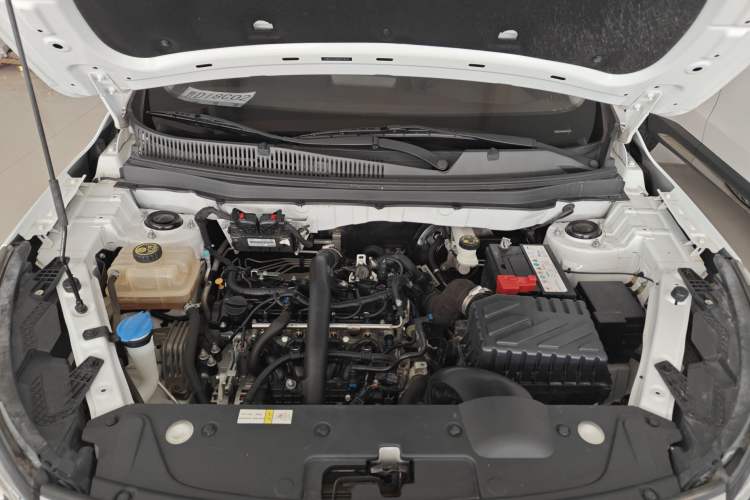 Used BAIC Beijing X3 2021 1.5T Manual Glory Edition Engine Bay