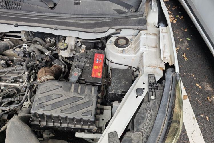 Used BAIC Beijing X3 2021 1.5T Manual Glory Edition Engine Bay Left