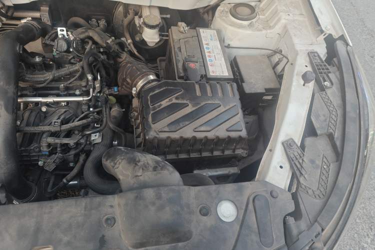 Used BAIC Beijing X3 2021 1.5T CVT Glory Edition Engine Bay Left