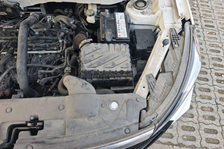 Used BAIC Beijing X3 2021 1.5T Manual Glory Edition Engine Bay Left