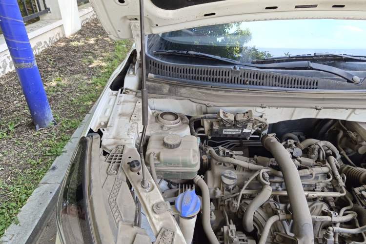 Used BAIC Beijing X3 2021 1.5T Manual Glory Edition Engine Bay Right
