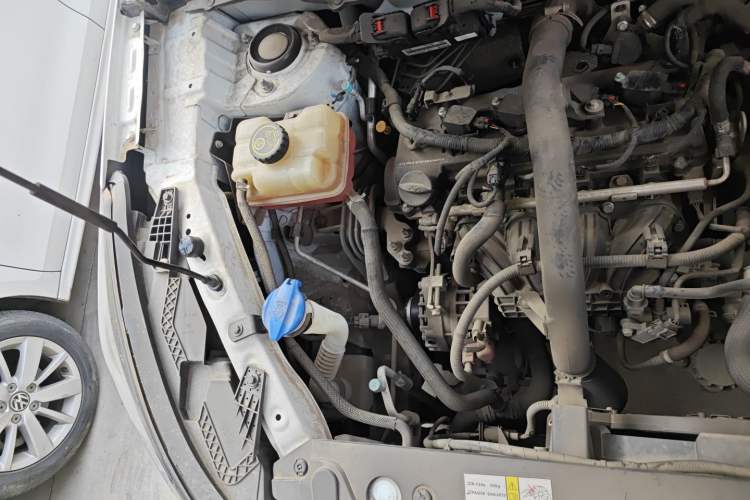 Used BAIC Beijing X3 2021 1.5T CVT Glory Edition Engine Bay Right