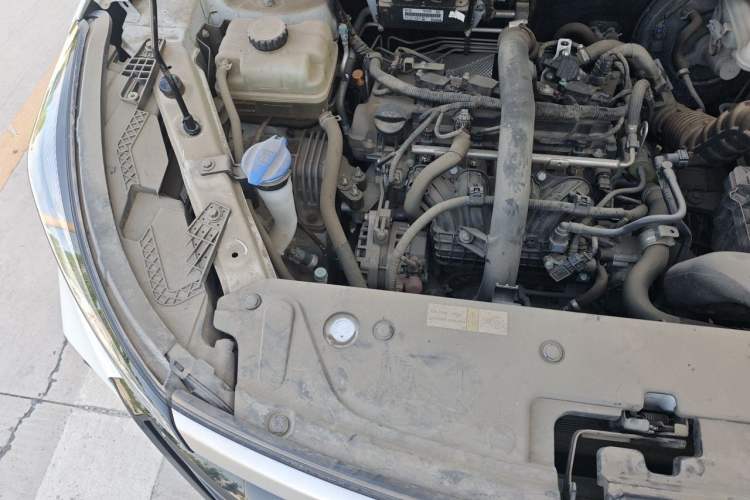 Used BAIC Beijing X3 2021 1.5T CVT Glory Edition Engine Bay Right