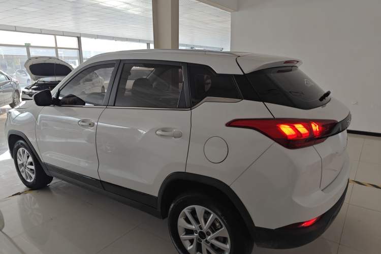 Used BAIC Beijing X3 2021 1.5T Manual Glory Edition Exterior 3