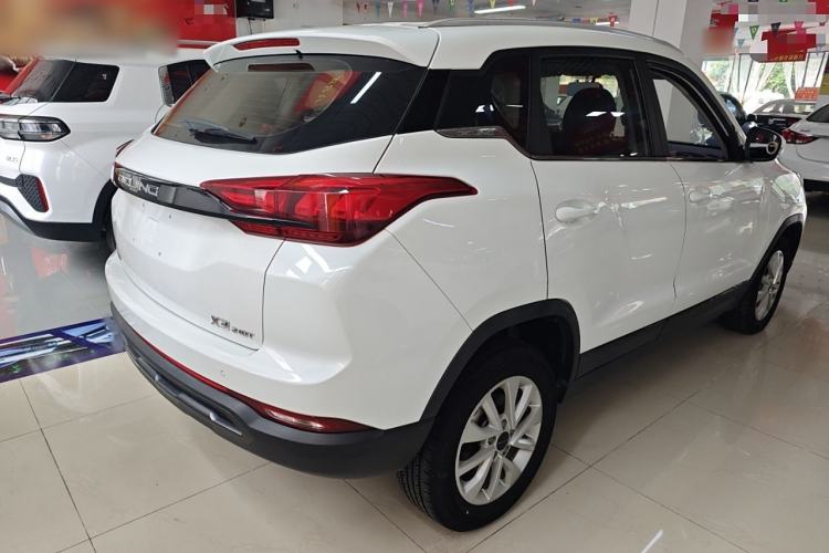 Used BAIC Beijing X3 2021 1.5T Manual Glory Edition Exterior 5