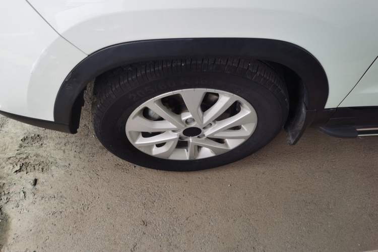 Used BAIC Beijing X3 2021 1.5T CVT Glory Edition Exterior 7