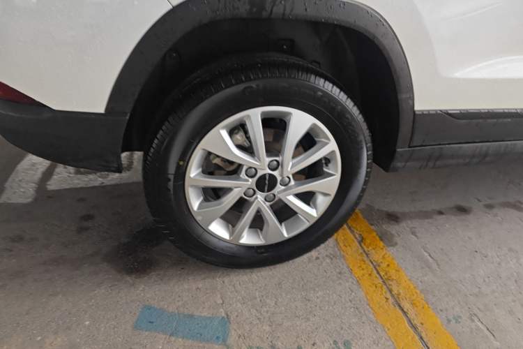 Used BAIC Beijing X3 2021 1.5T CVT Glory Edition Exterior 8