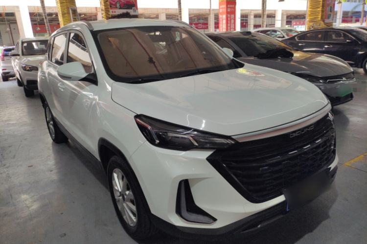 Used BAIC Beijing X3 2021 1.5T Manual Glory Edition Front Right 45 Deg