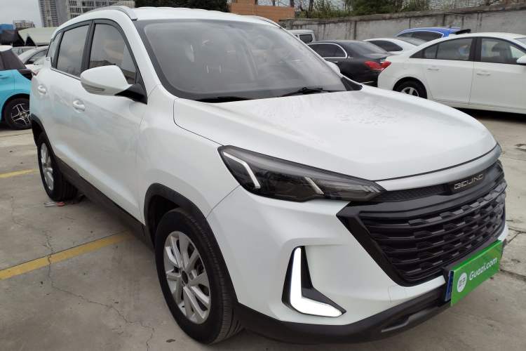 Used BAIC Beijing X3 2021 1.5T CVT Glory Edition Front Right 45 Deg